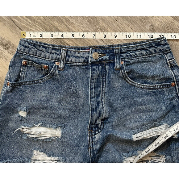 SIGNATURE 8 Distressed Jean Shorts Junior Size Medium Destroyed Cut Offs - Picture 4 of 7